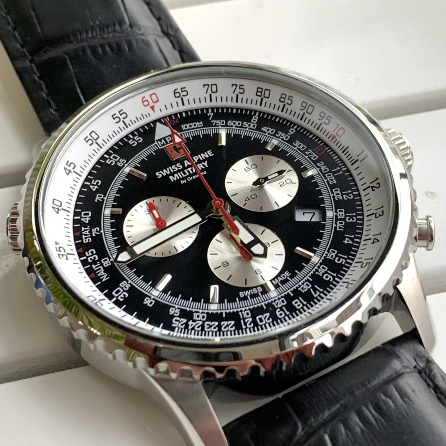 Swiss Alpine Military Herren Uhr Chronograph Analog Quarz 7078.9537SAM Leder