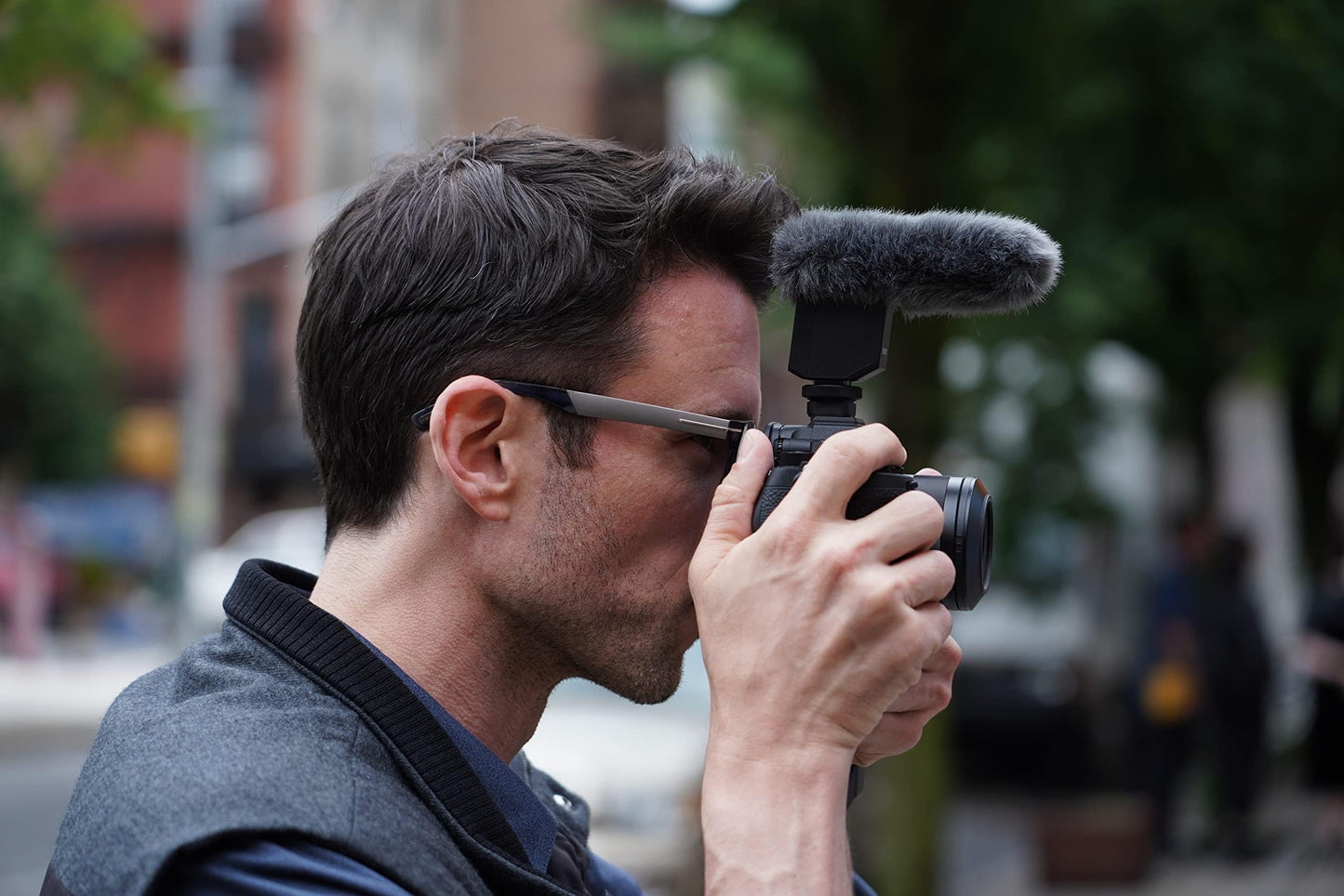 Sony ECM-B1M, Kompaktes Shotgun Mikrofon, Super-Richtcharakteristik, Leicht & Tragbar, Ideal für Kameras, Vlogs, Interviews, Content Kreation