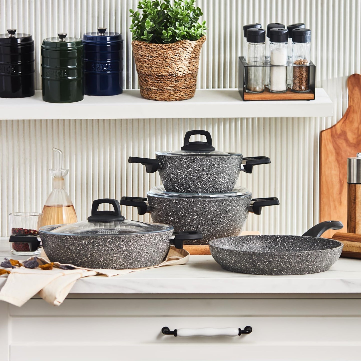 KARACA Gris Bio Granit 7-Teiliges, Topfset/Pfannensets, Antihaftbeschichtung, Topf Pfannenset mit Glasdeckeln, Kochgeschirr Set, Kochtopfsets, 3 Topf mit Glasdeckel + Pfannen