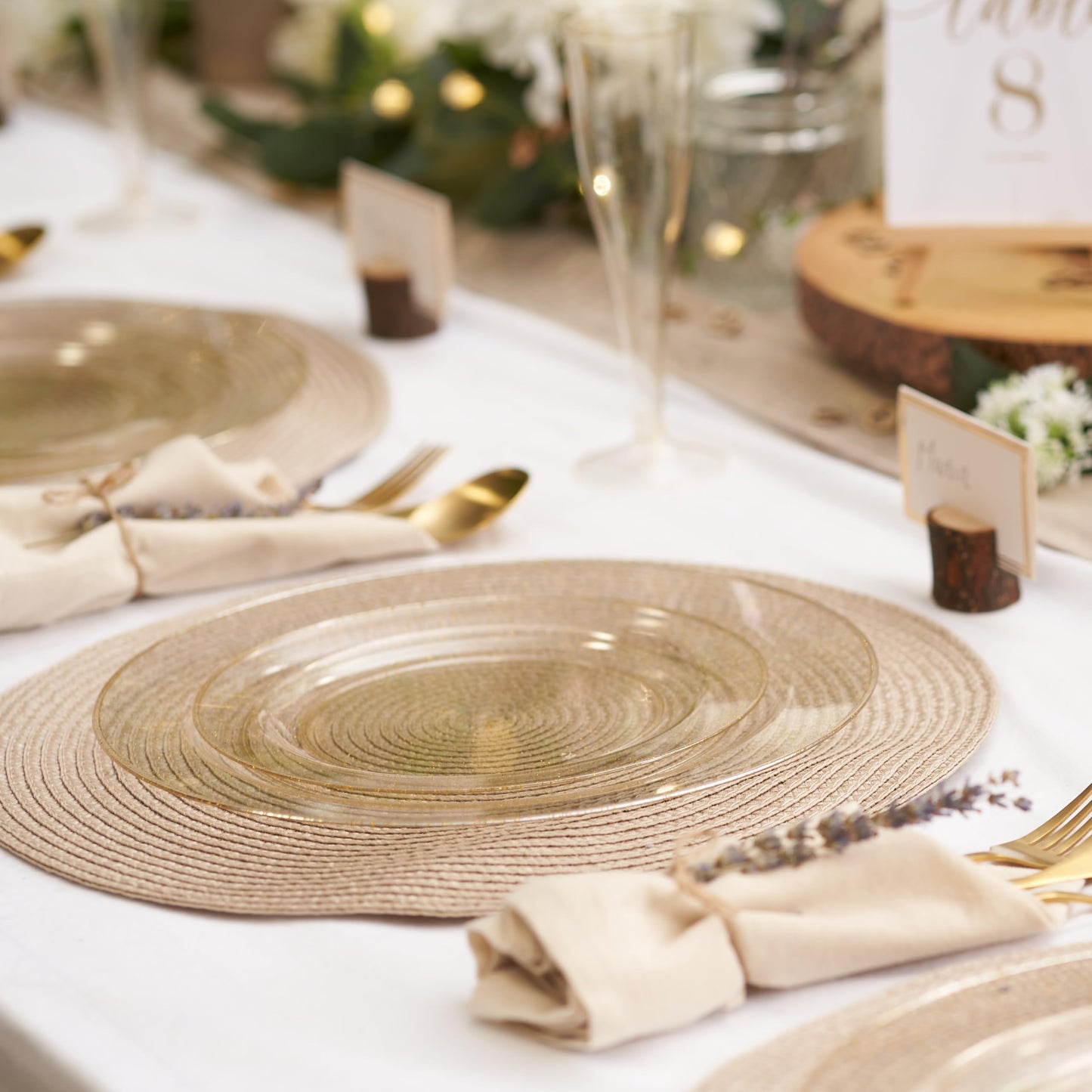 MATANA 120 Premium Plastikteller mit Goldglitter, Hartplastik Teller Gold (2 Größen) - Plastikteller Mehrweg, Kunststoffteller, Partyteller für Hochzeiten, Geburtstage, Partys - Elegantes Party Teller