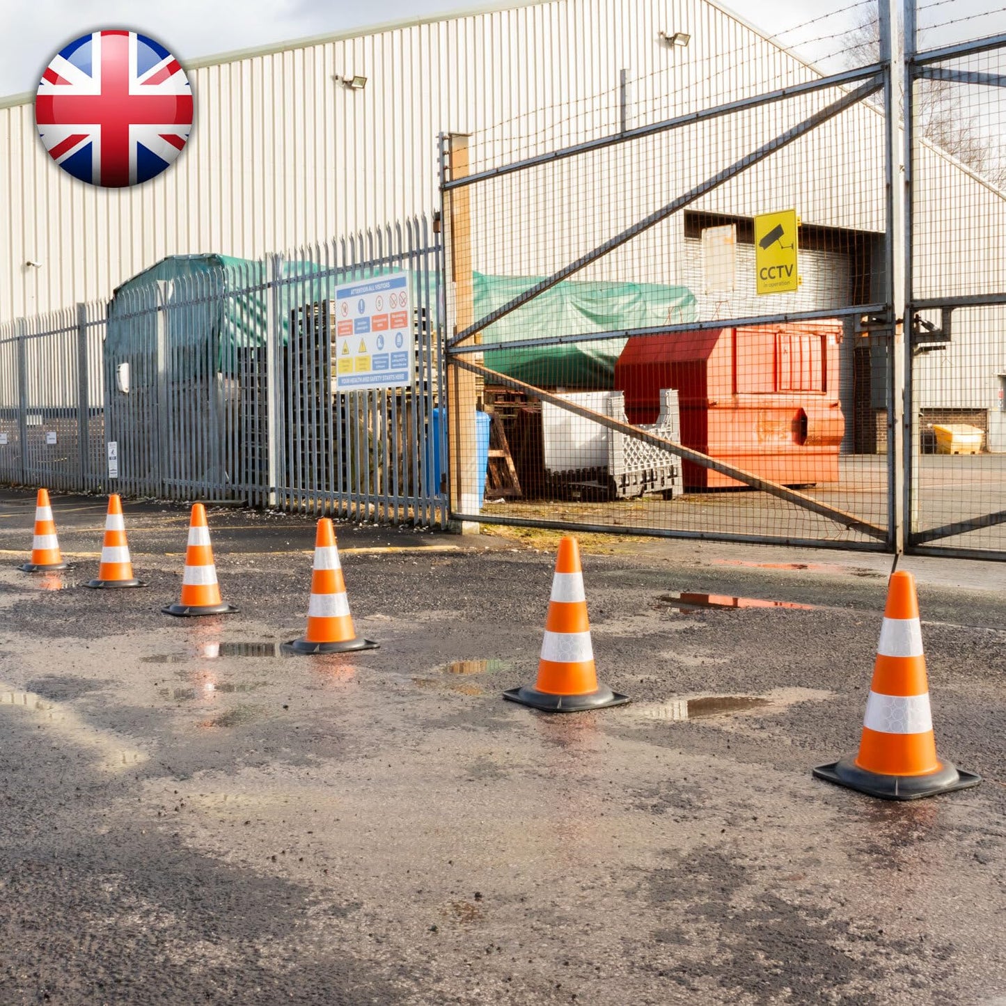 Street Solutions Verkehrshütchen, beschwerte Leitkegel für zu Hause und Unternehmen, robuste Verkehrskegel aus 100% recyceltem PVC, Wasser- und windfest, 45 cm hohe Kegel, 6 Stück