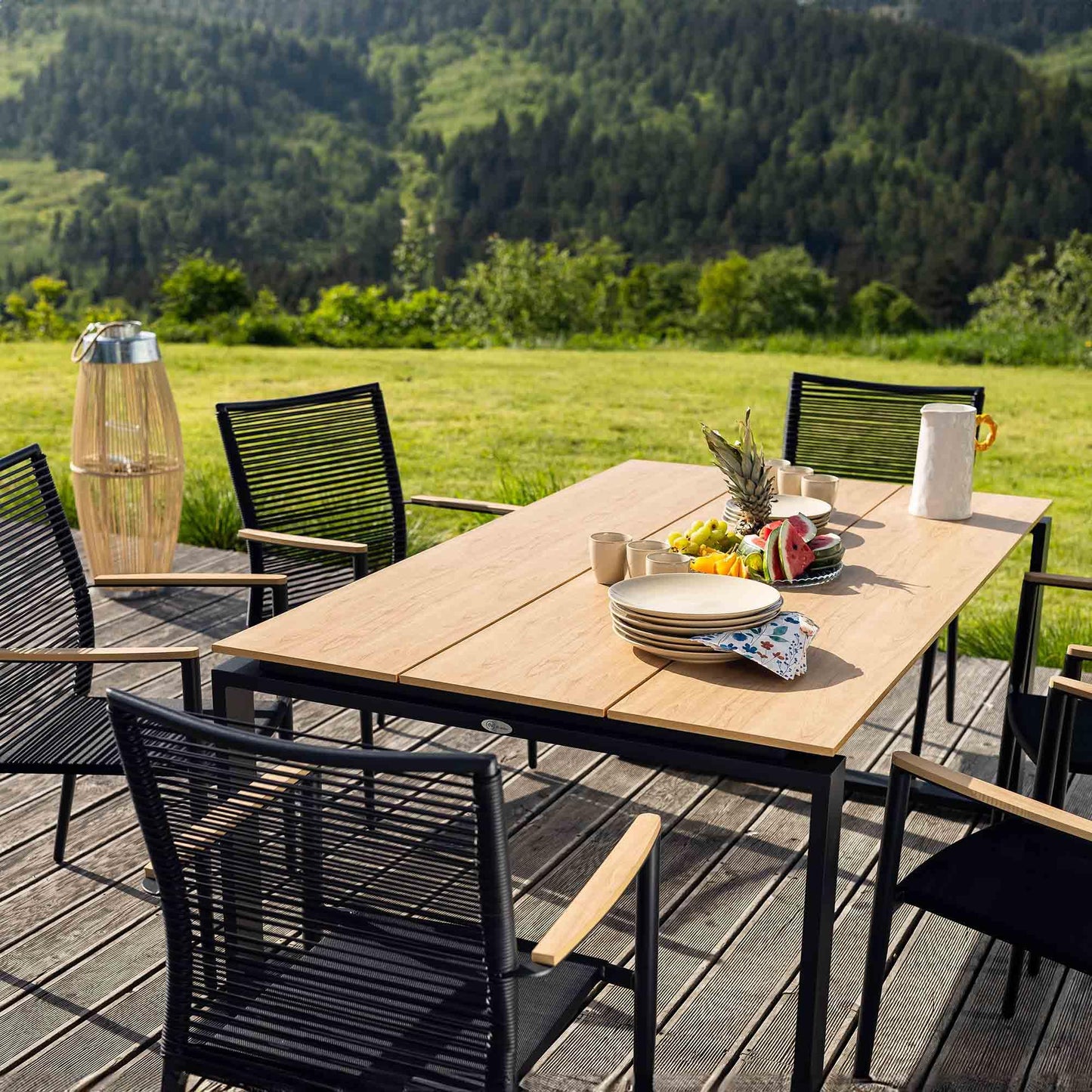 di volio Gartenmöbel PREZZA, langlebiges Gartenmöbel-Set für 6-8 Personen - Esstisch & 6 Stühle, Kunstholz & Aluminium, stapelbare und Bequeme Stühle (6+1)