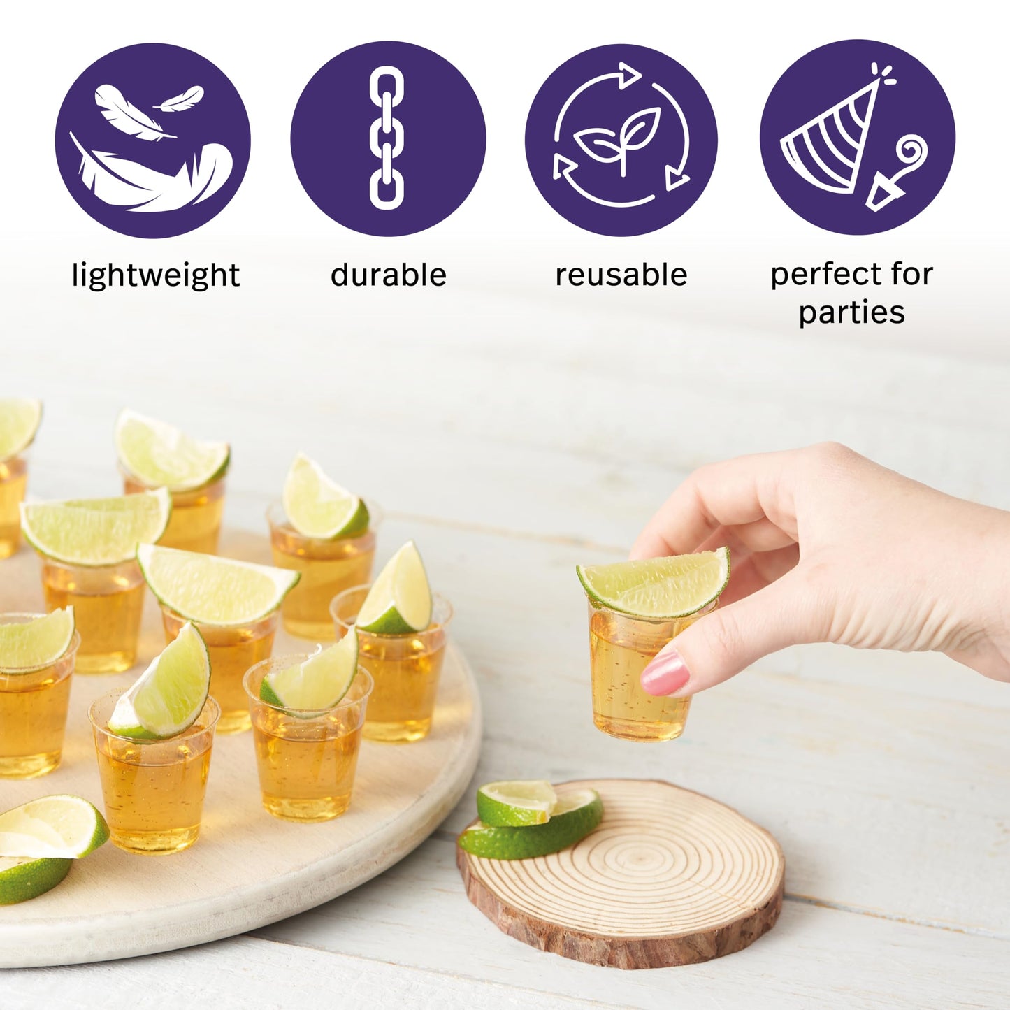 MATANA 150 Schnapsgläser aus Plastik mit Goldglitter, 3cl - Pinnchen Kunststoff, Shotgläser Gold, Shot Becher, Schnapsbecher, Plastikbecher - Party Zubehör - Stabil & Mehrweg