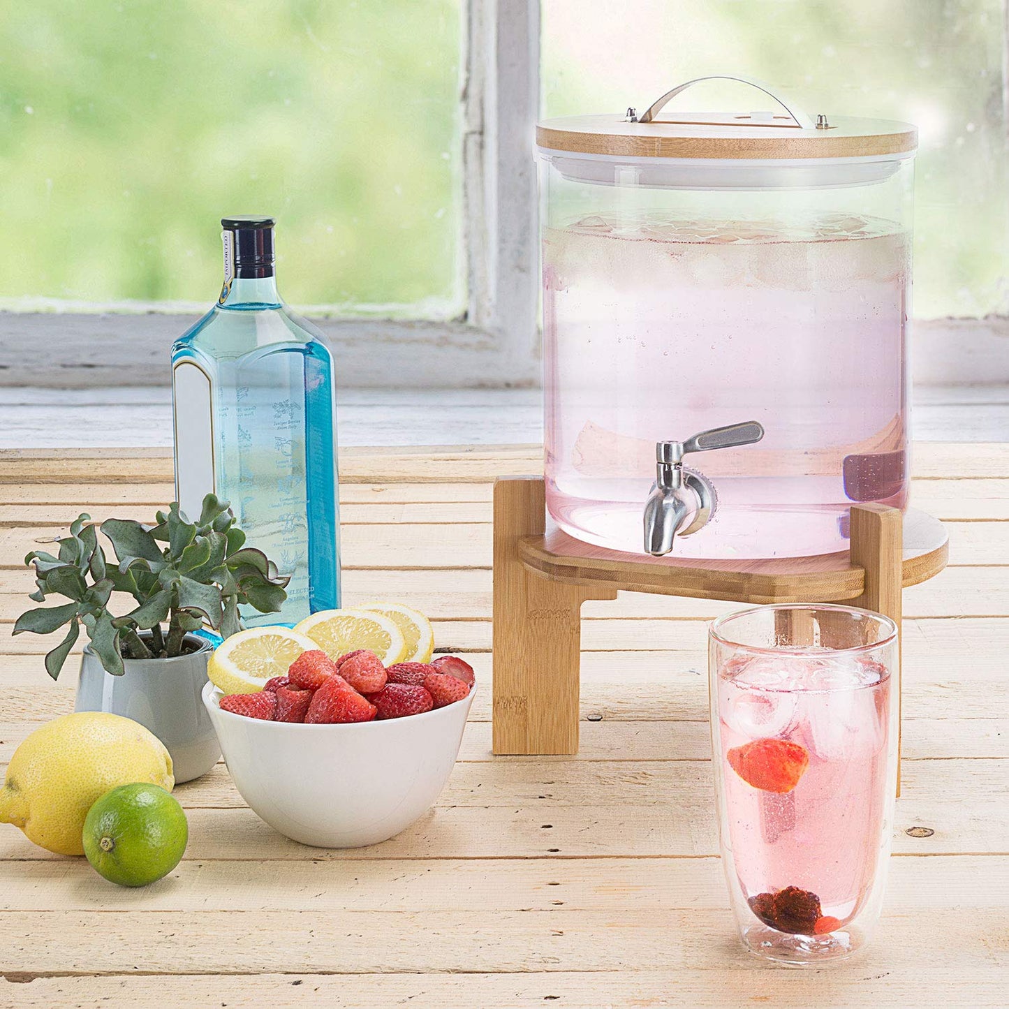 Getränkespender mit tropfsicheren Zapfhahn aus Edelstahl Wasserspender aus Glas mit Bambus Ständer und Deckel Limonadenspender aus hitzebeständigen Borasilikatglas (5 Liter)