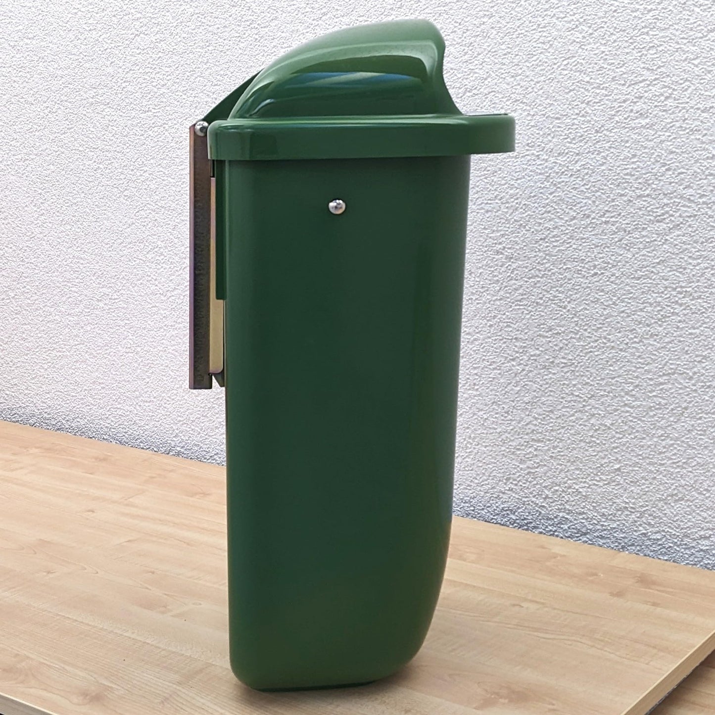 SULO Original Set Abfallbehälter Papierkorb mit Regenhaube | Der Klassiker Made in Germany | 50 Liter | Grün | Mit 2 Befestigungsschellen & 1 Dreikantschlüssel | H740xB432xT256mm