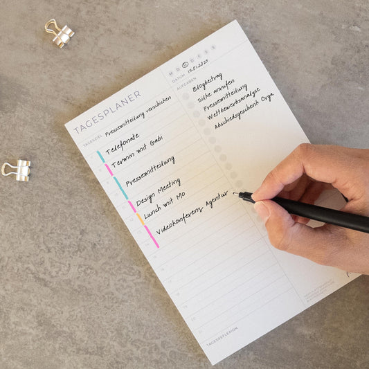 Tagesplaner Block DIN A5 mit To-Do-Liste und Zeitplan | Tagesziel & Tagesreflexion | 50 Seiten | nachhaltig in Deutschland hergestellt (1)