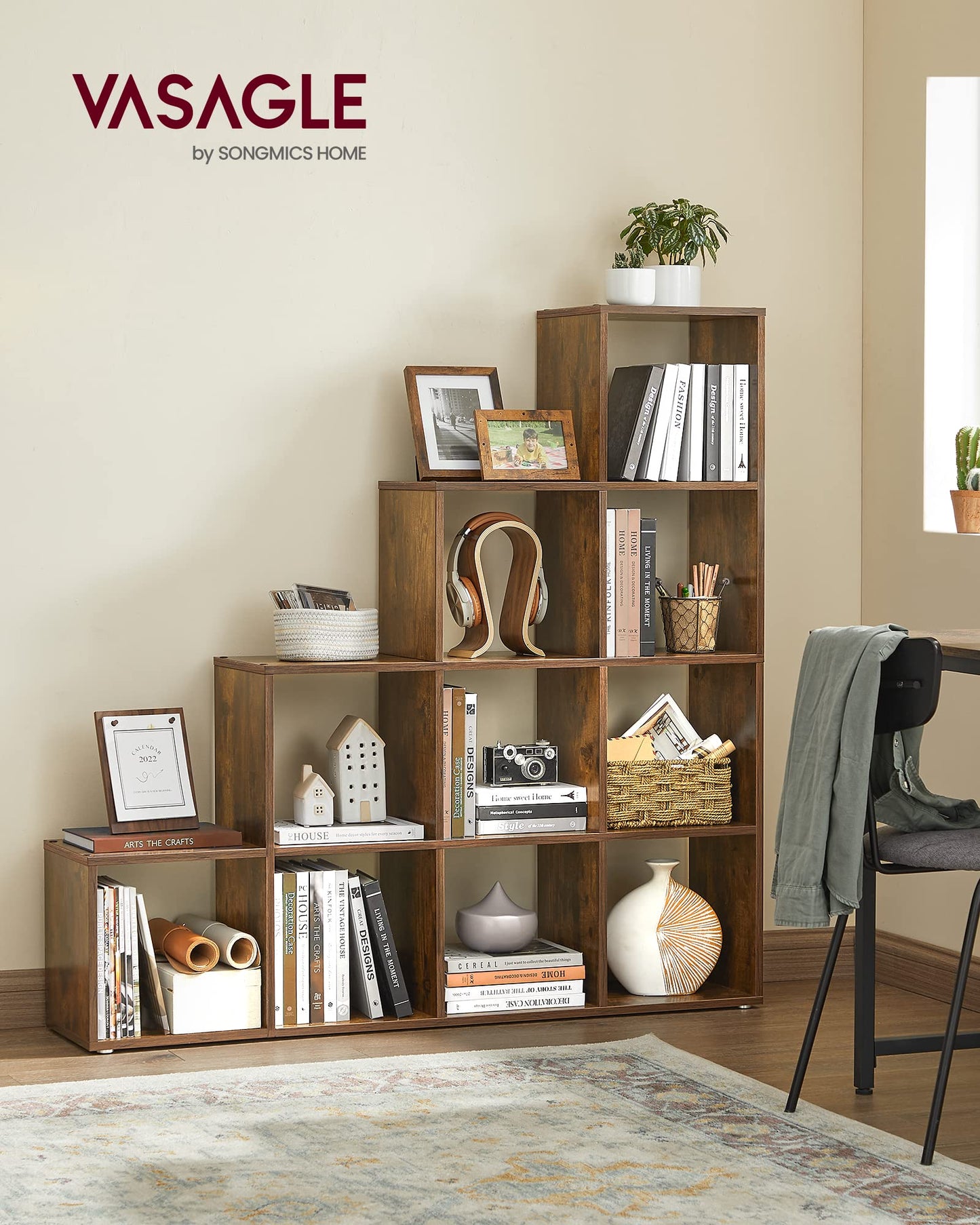 VASAGLE Bücherregal mit 10 Fächern, Regal offen, Stufenregal, Ordnungssystem für Deko, Fotos, Pflanzen, Wohnzimmer, Schlafzimmer, Arbeitszimmer, 29 x 129,5 x 129,5 cm, vintagebraun LBC10BX