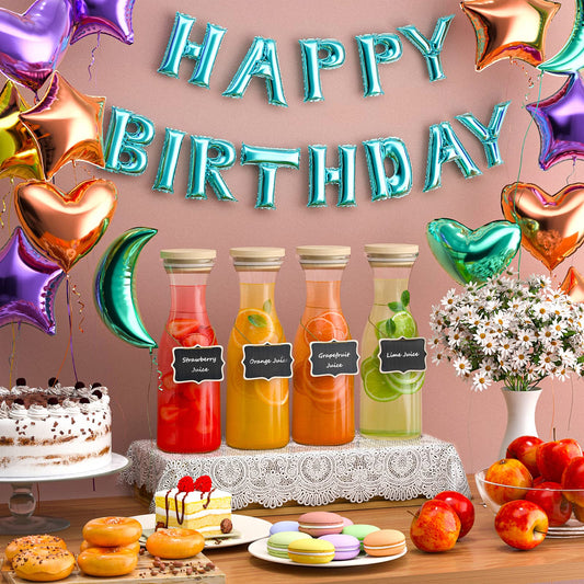 FINEW 4er Set Glaskaraffe 1 Liter, Wasserkaraffe mit Deckel, dickere und stärkere Wasserkrug Glas, Glaskrug für Getränke, Glasflasche, Weinkaraffe, Karaffe set inkl. 4 Tafeletiketten aus Holz