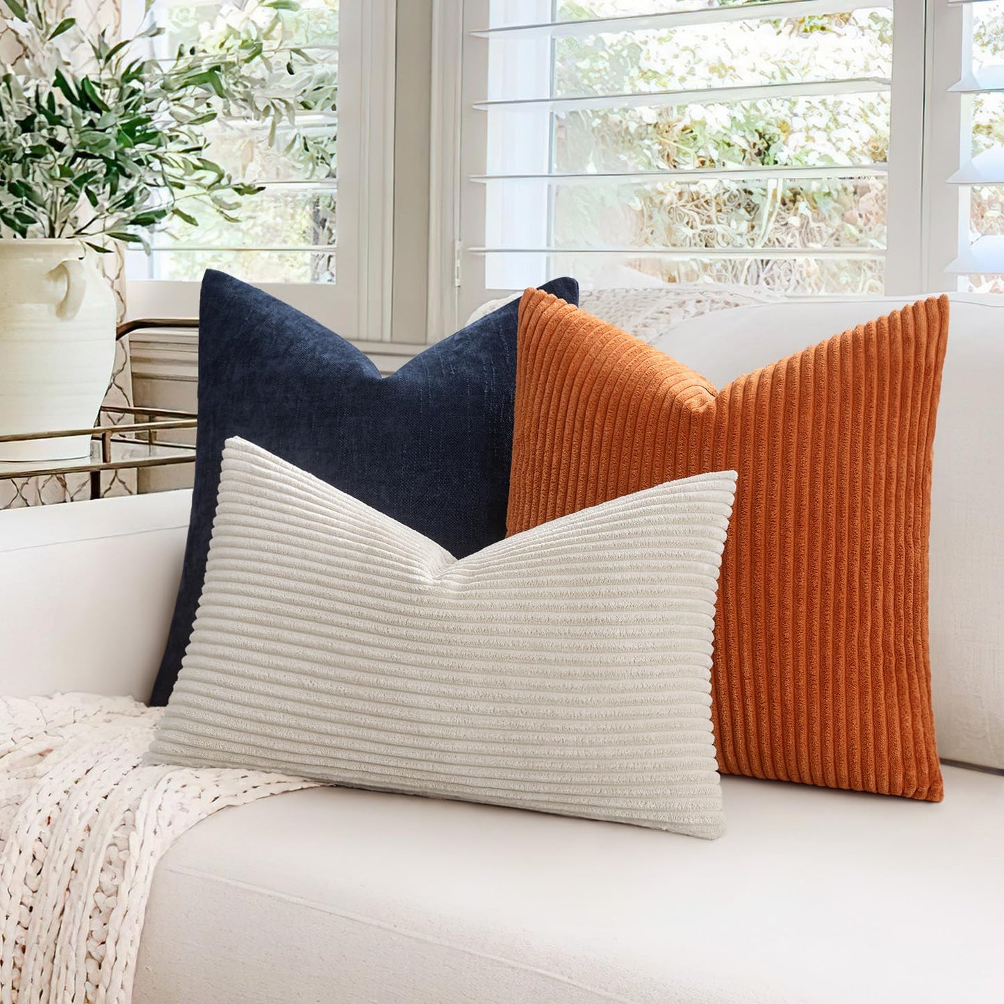 MIULEE 2er Set Kissenbezüge Kord Kissenhülle Dekorative Kissenbezug Sofakissen Couchkissen Dekokissen Zierkissenbezug Deko Kissenhülle mit Verstecktem Reißverschluss 45x45 cm Beige