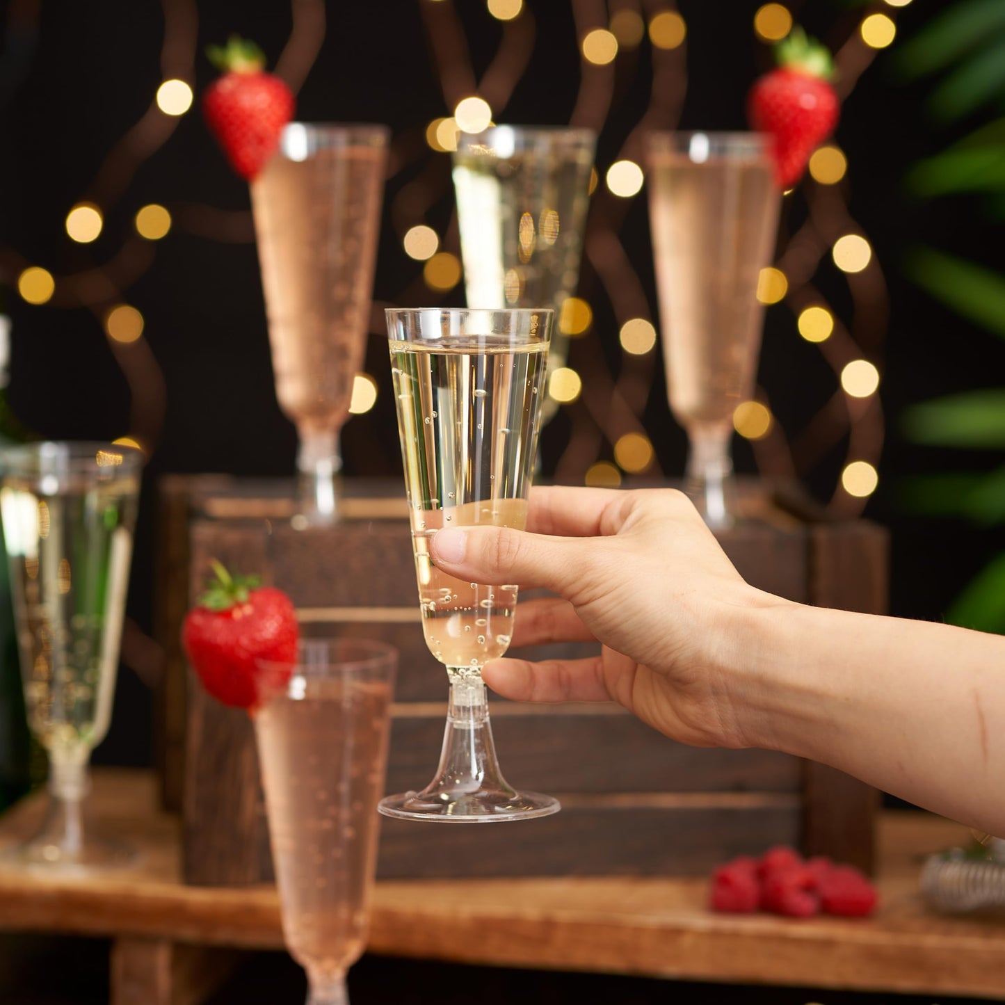MATANA 48 Premium Sektgläser aus Kunststoff, 150ml – Mehrweg & Stabil – Elegante Sektgläser Plastik, Cocktailgläser, Champagnergläser für Hochzeiten, Geburtstage, Partys