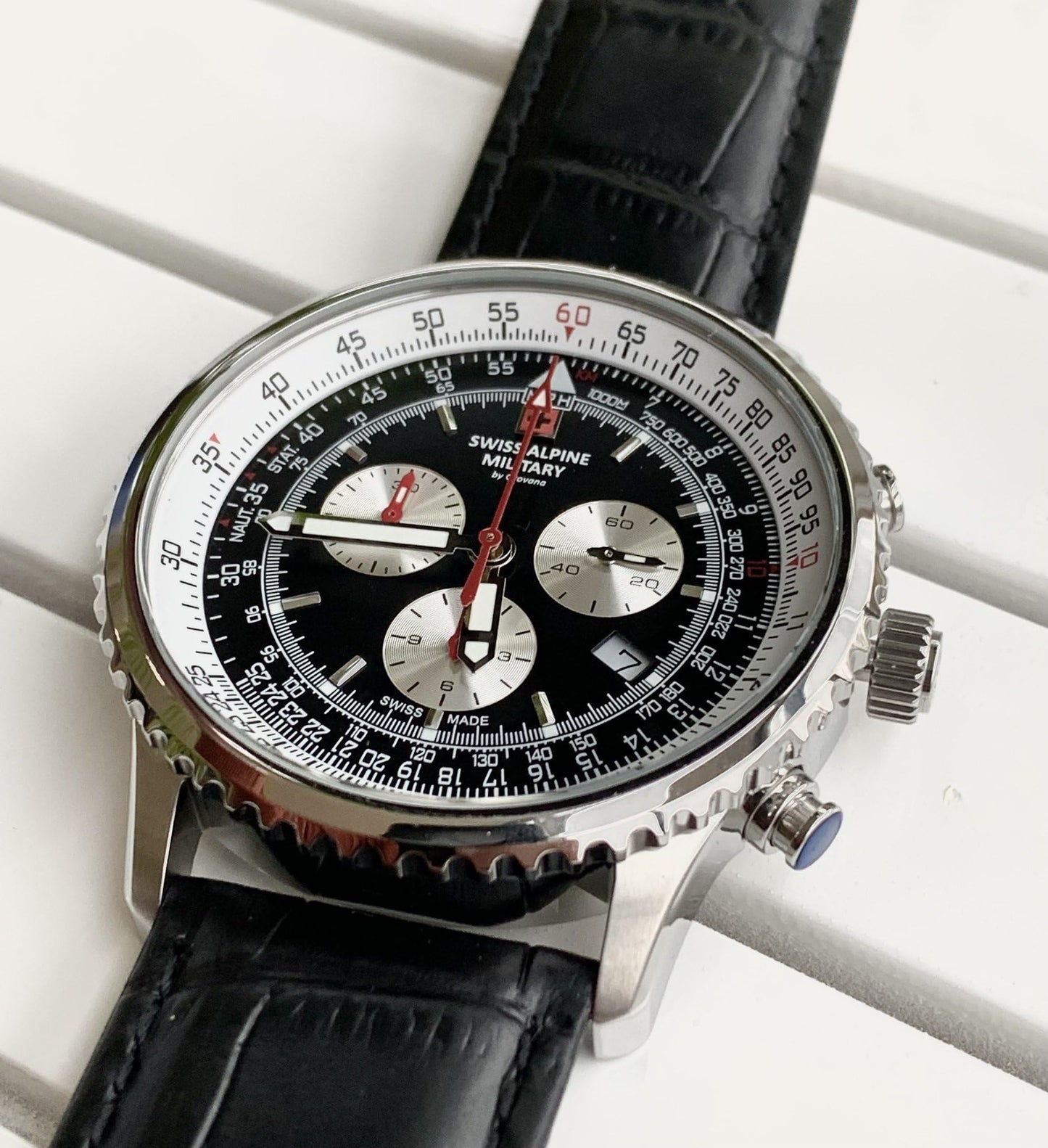Swiss Alpine Military Herren Uhr Chronograph Analog Quarz 7078.9537SAM Leder