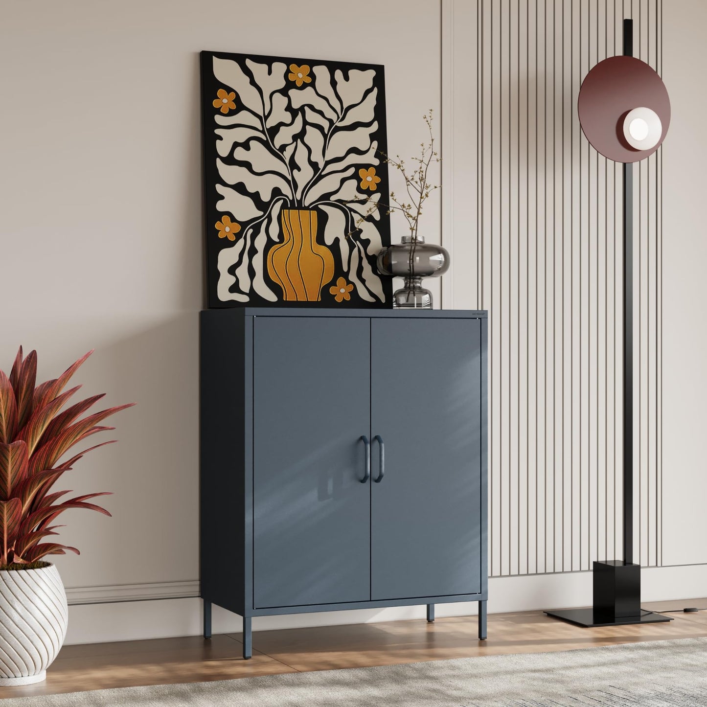 Jan Nowak Sideboard aus Metall, Kommode Glitzernd mit Doppeltür - VITO | Magnetverschluss, Verstellbare Einlegeböden | Highboard Wohnzimmer, Flur, Industriedesign | 80 x 101,5 x 40 cm | Dunkelblau