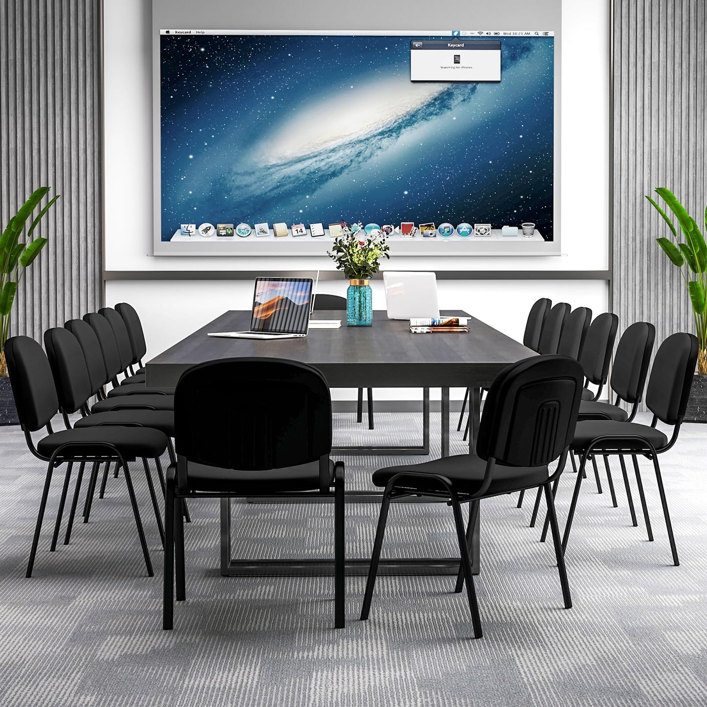 GIANTEX 5er-Set Stapelbare Konferenzstühle Schwarz mit Polsterung und Armlehnen, Belastbar bis 150 kg Beschreibung: