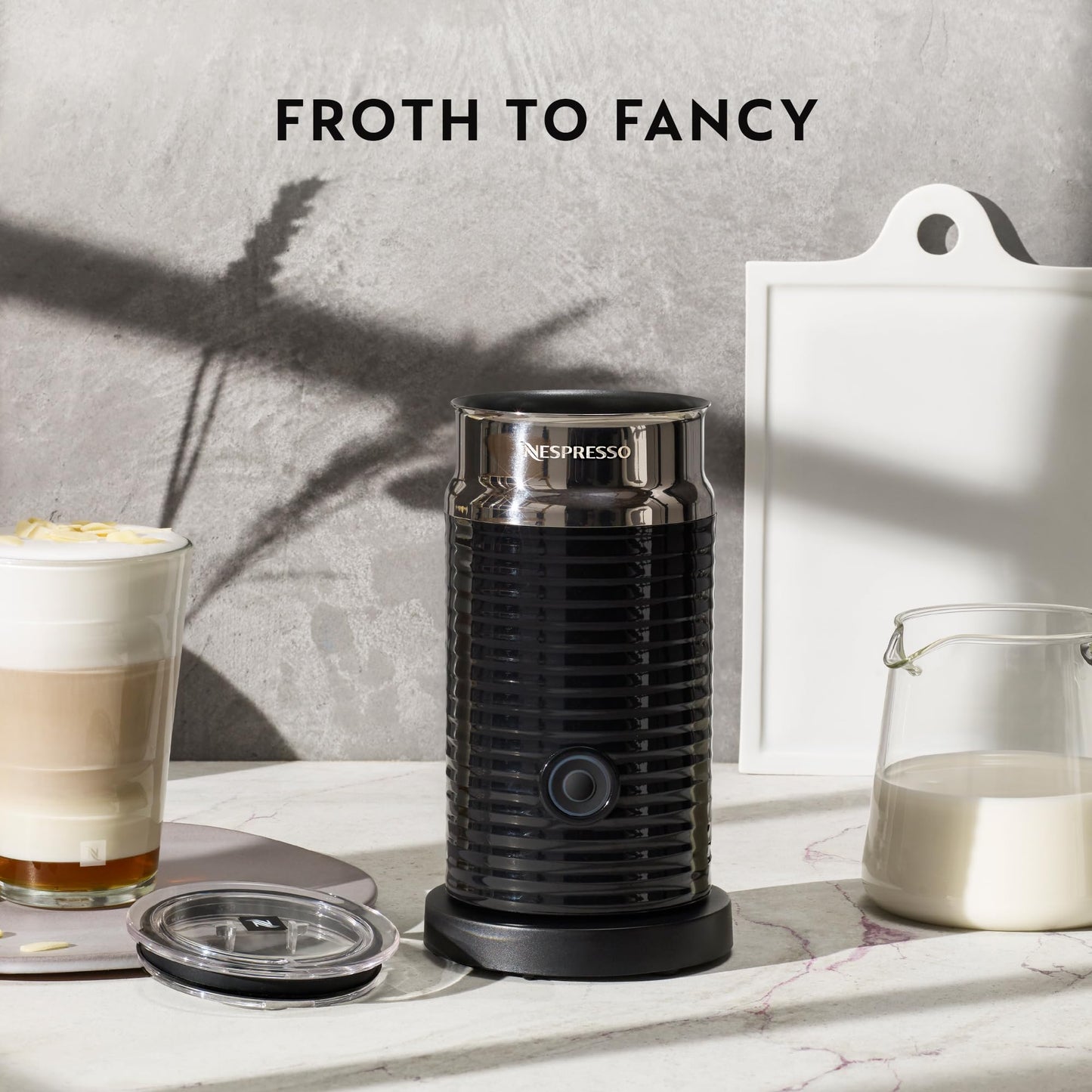 NESPRESSO Aeroccino3 Milchaufschäumer, Elektrischer Milchaufschäumer für 120 ml cremigen Milchschaum und 240 ml heiße Milch, Weiß