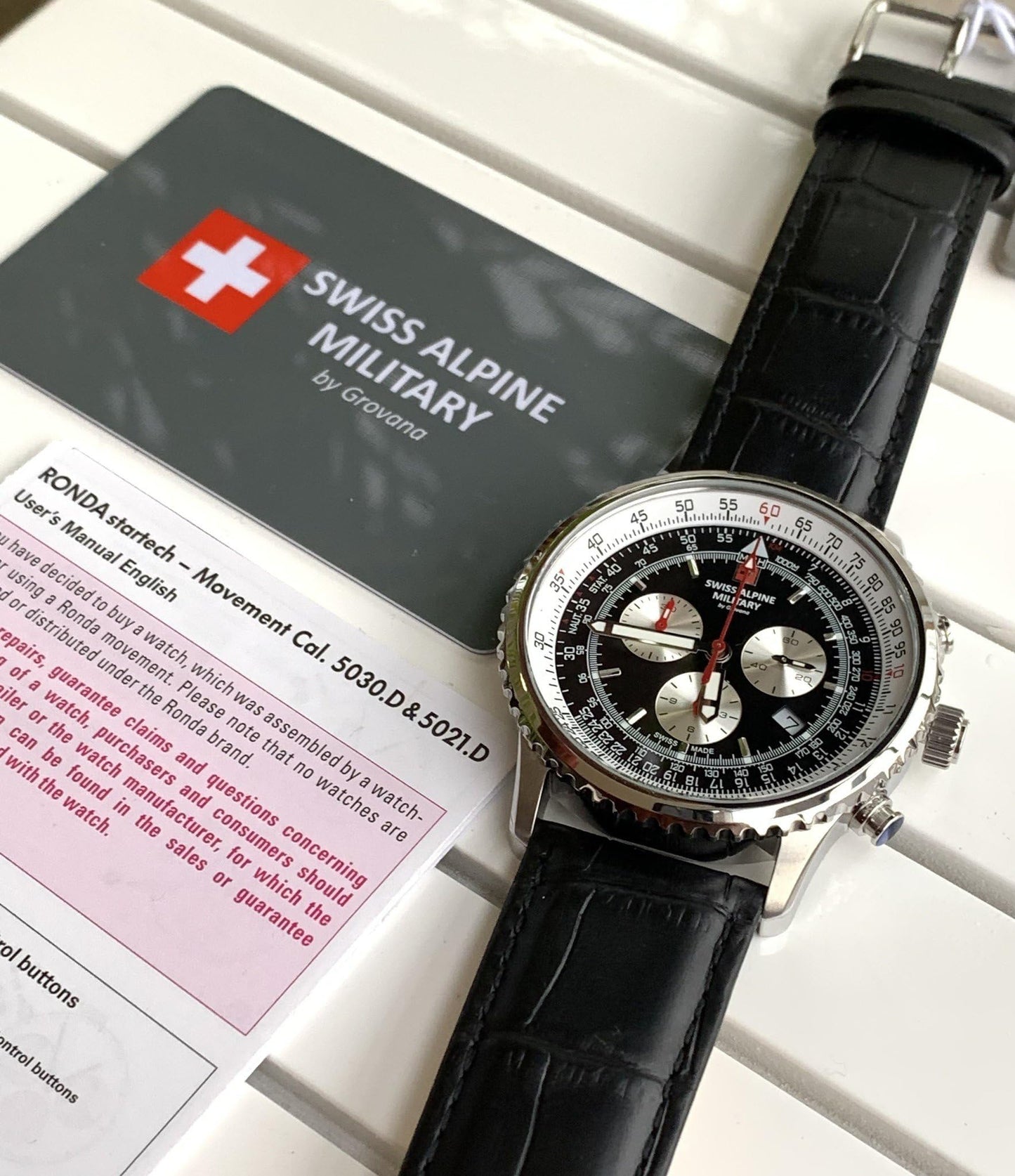 Swiss Alpine Military Herren Uhr Chronograph Analog Quarz 7078.9537SAM Leder