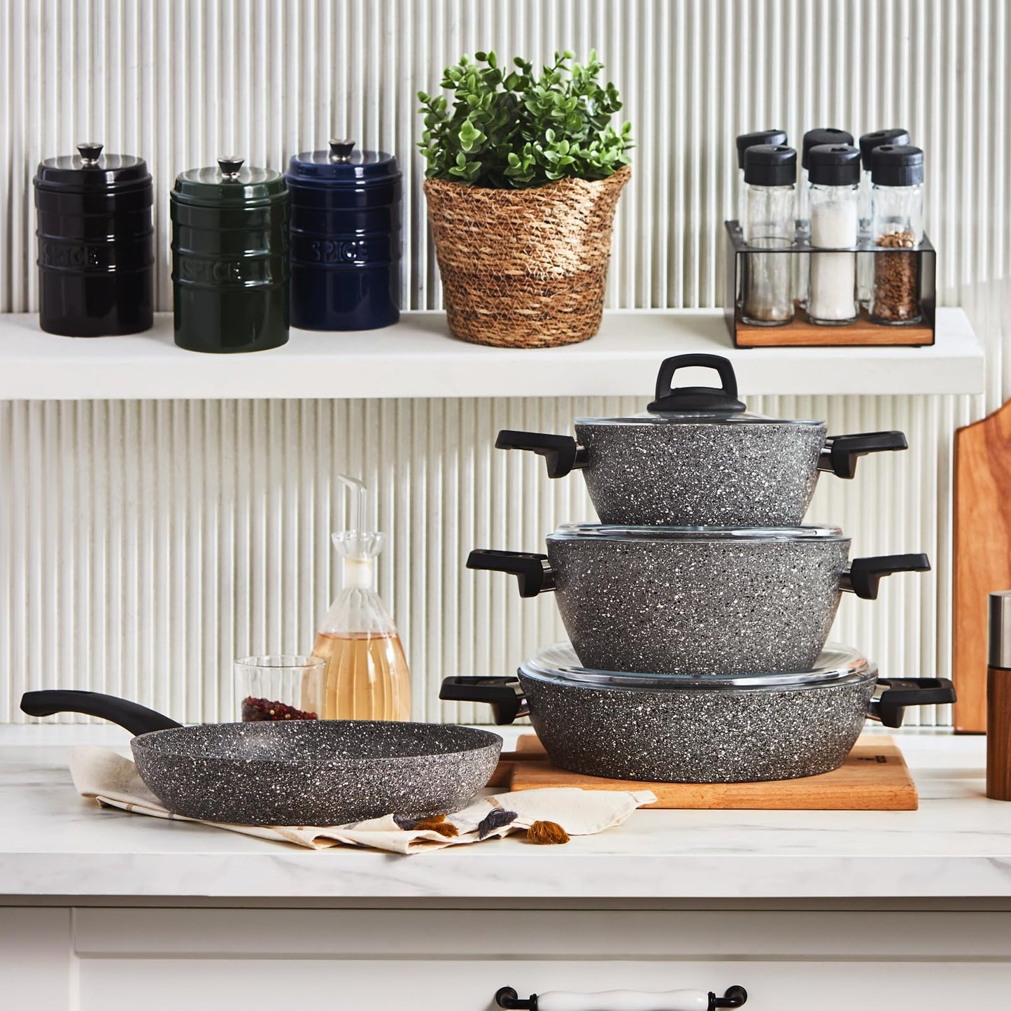 KARACA Gris Bio Granit 7-Teiliges, Topfset/Pfannensets, Antihaftbeschichtung, Topf Pfannenset mit Glasdeckeln, Kochgeschirr Set, Kochtopfsets, 3 Topf mit Glasdeckel + Pfannen