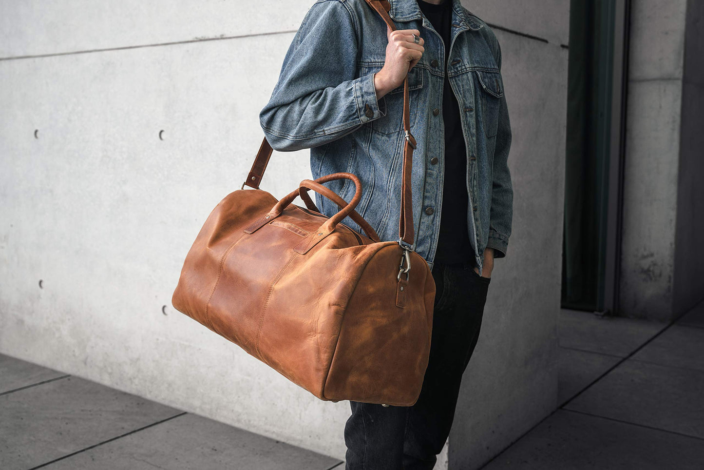 HOLZRICHTER Berlin No 13-1 (L) - Premium Weekender Reisetasche, Sporttasche und Handgepäck aus Leder - Camel-braun