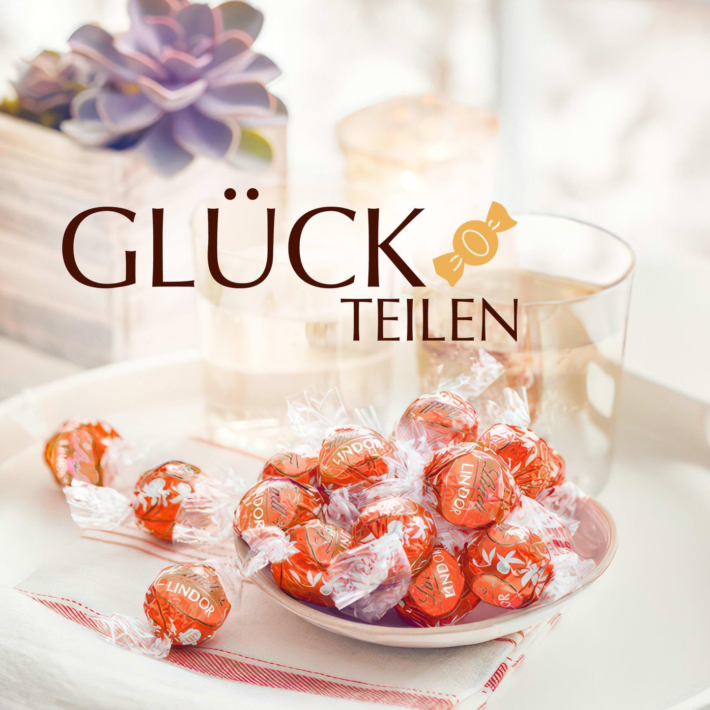 Lindt LINDOR Schokoladen Kugeln Blutorange | 1 kg Beutel, wiederverschließbar | ca. 80 Schokolade mit zartschmelzender Füllung | Großpackung, Pralinen-Geschenk