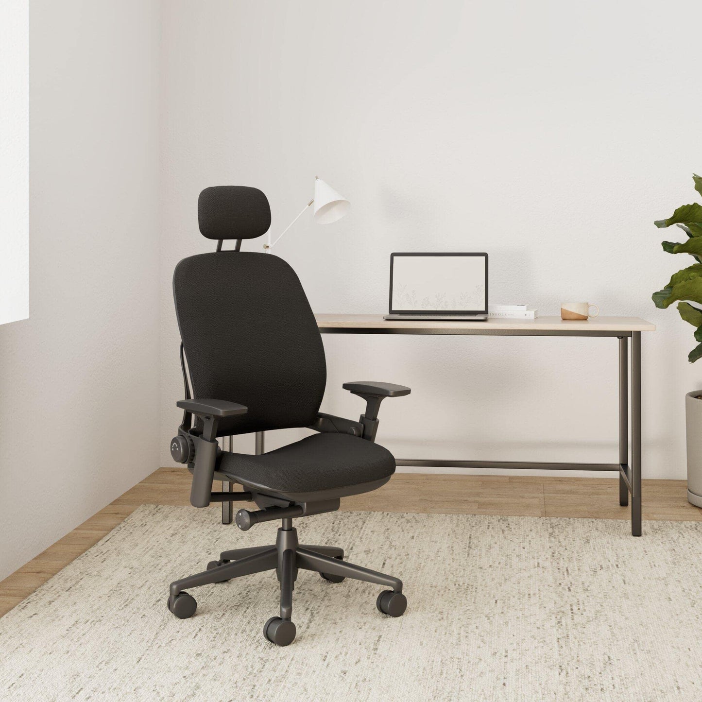 Steelcase Leap Ergonomischer Bürostuhl mit LiveBack Lumbalstütze, flexibler Rückenlehne, anpassbarer Kopfstütze Onyx Schwarz