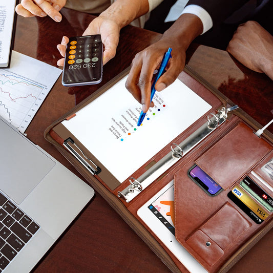 WRIYES Schreibmappe A4 mit Ringbuch Reißverschluss, PU Kunstleder Konferenzmappe, Business Büro Mappen Organizer, Mit Klemmbrett und Multifunktionstasche (Braun)