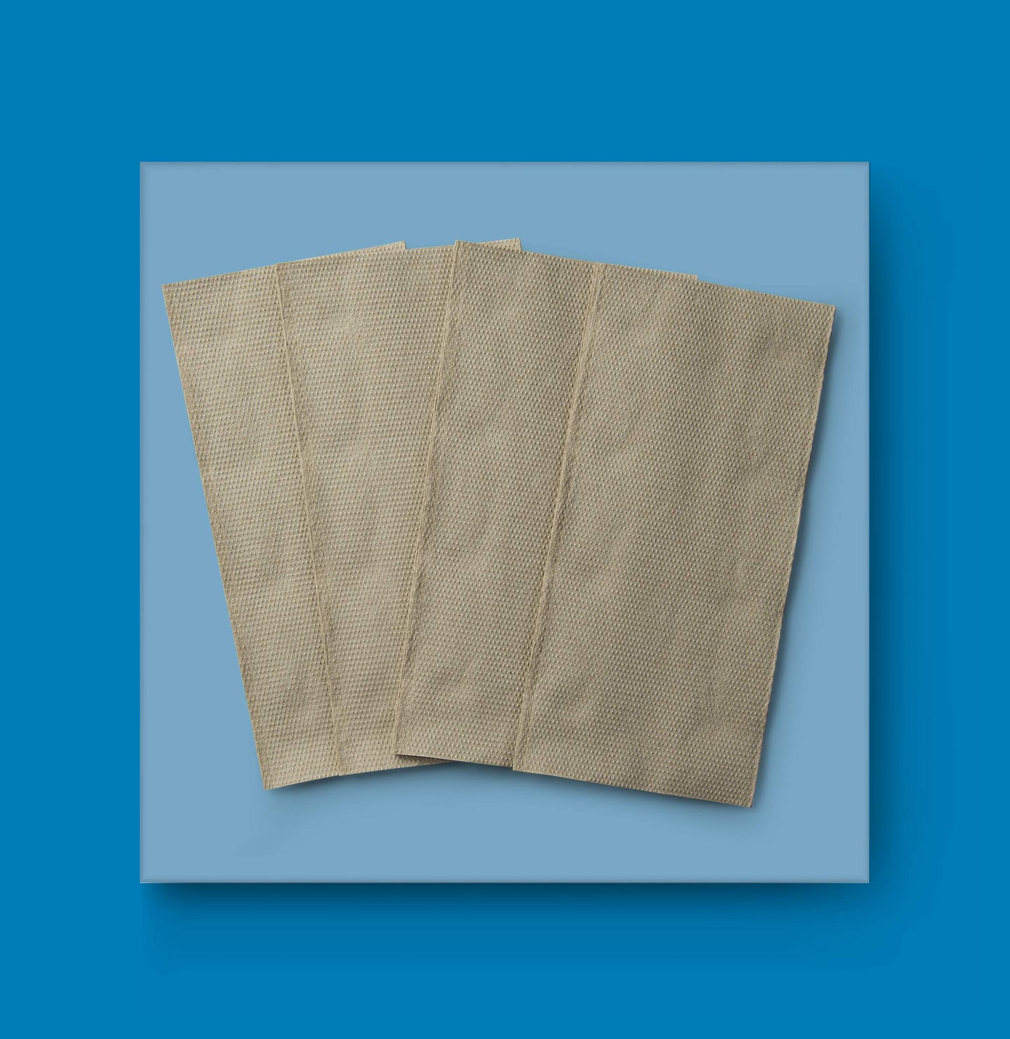 AmazonCommercial Singlefold (V-Falz) Papierhandtücher, 1-lagig Recycelt (Krepp), 5000 Blätter (250 Blätter, 20-er Pack), Blattgröße: 25 x 23 cm