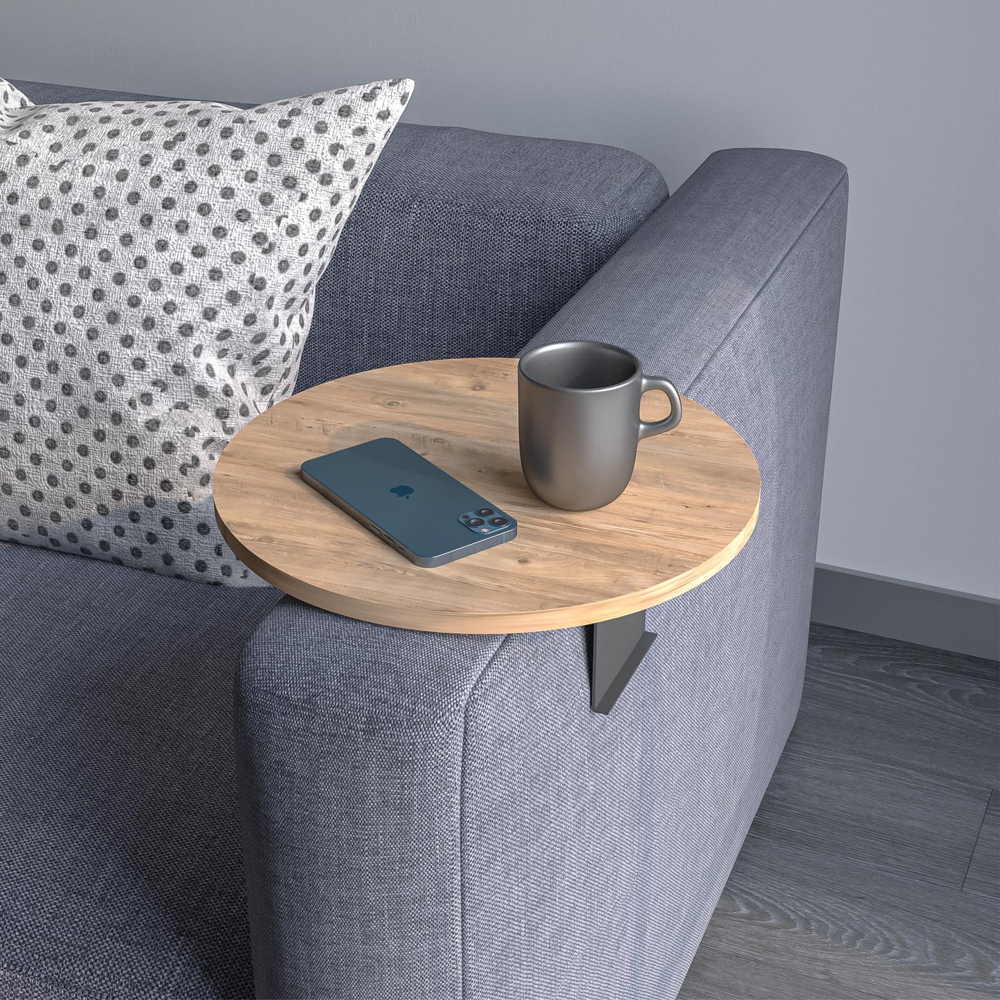 sugodesign Couch-Tablett Armlehne, Einstellbarer Sofa-Tablett, Getränkehalter, spezielles Design praktischer Metallhalterung, Sitzgarnitur Ablage, Durchmesser ⌀ 35 cm (Holz-Optik)