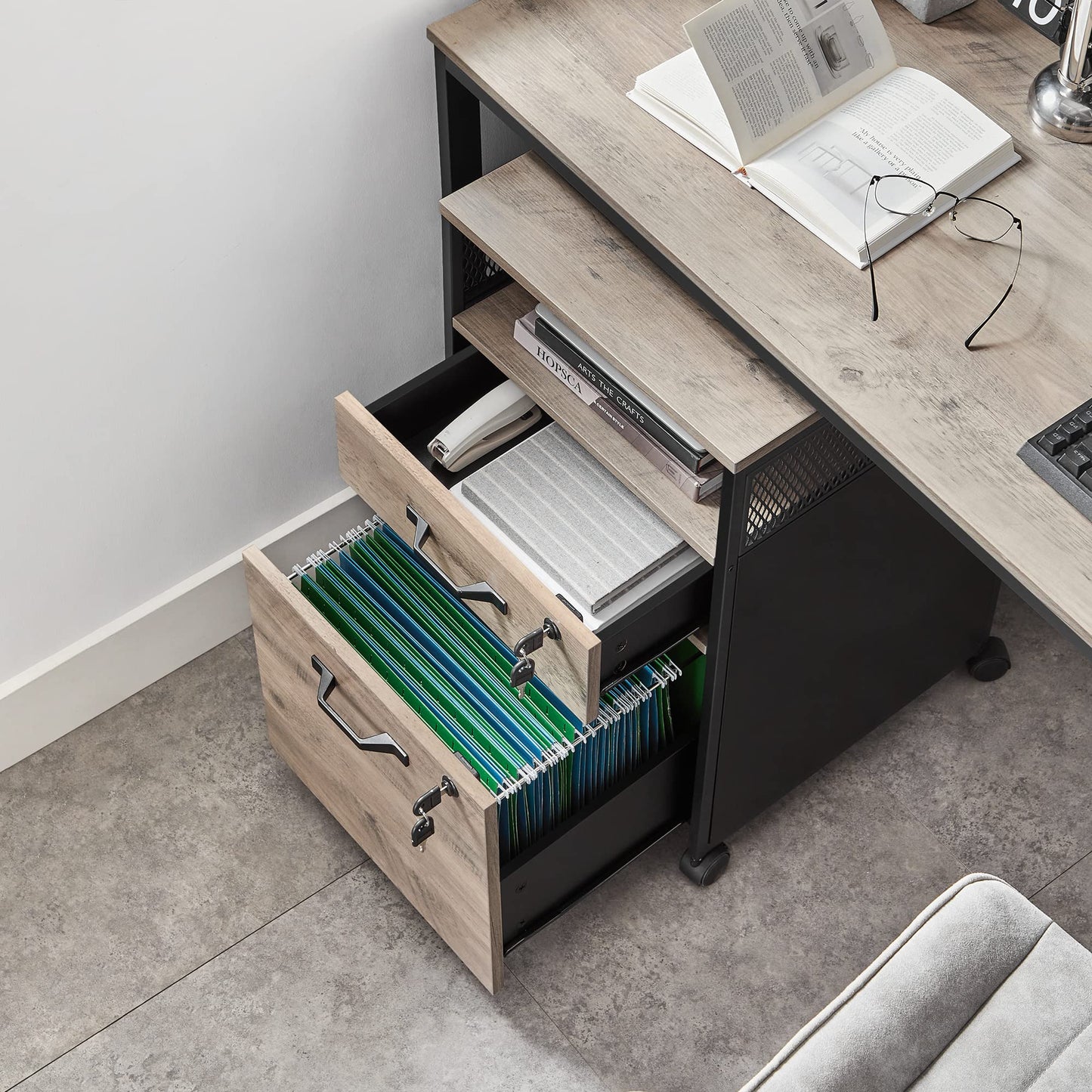 VASAGLE Rollcontainer, Aktenschrank mit 2 Schubladen, mobiler Büroschrank mit Rädern, offenes Fach, Hängeregistratur, Stahlgestell, Industrie-Design, greige meliert-tintenschwarz OFC077B02