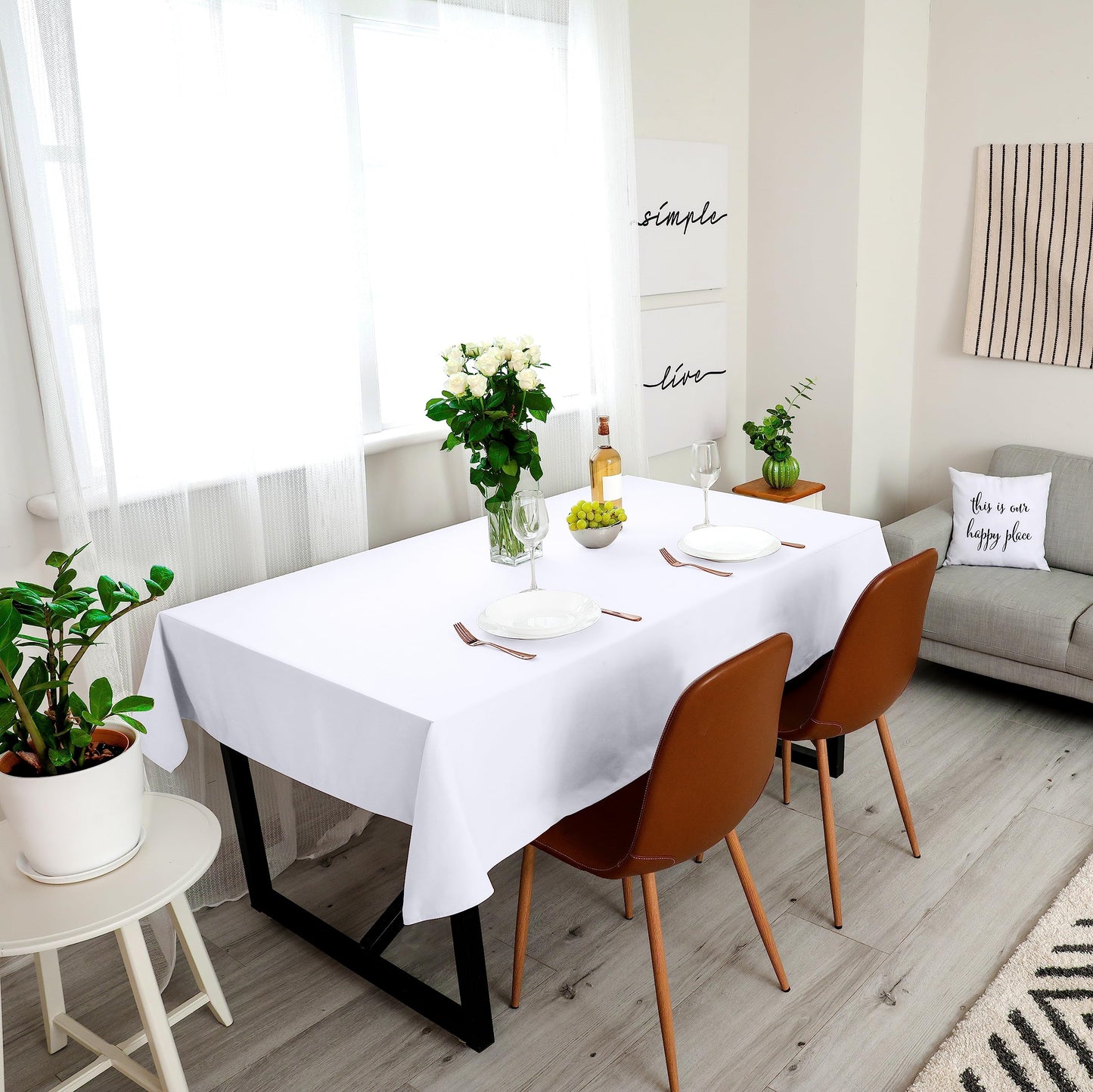 Utopia Kitchen Polyester Tischdecke 110 x 140 cm (2er-Pack, Weiß) Maschinenwaschbare Tischdecke Ideal für Partys, Veranstaltungen, Hochzeiten und Restaurants (44 x 56 Zoll)