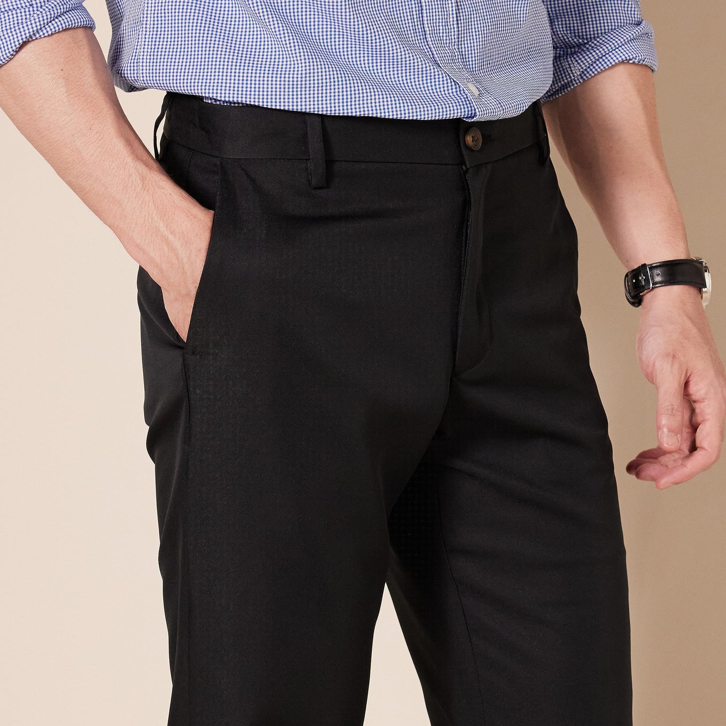 Amazon Essentials Herren Flatfront-Anzughose in schmaler Passform, Schwarz, 33W / 32L