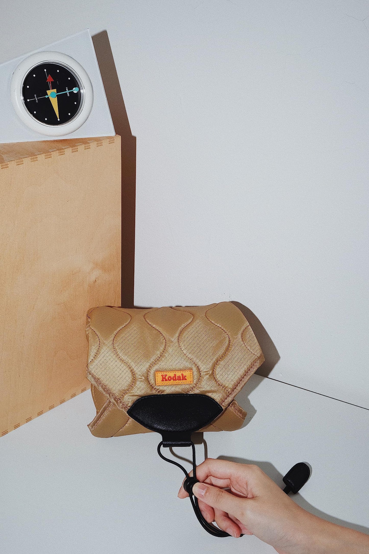 KODAK Camera Wrap Einschlagtuch Kamera, Größe L 38.5x38.5 cm-wasserabweisendes,kratzfestes und staubfreies Schutzhülle Protective Wrap für Spiegelreflexkameras und Teleobjektive(Hellgrau)[EIN Artikel]
