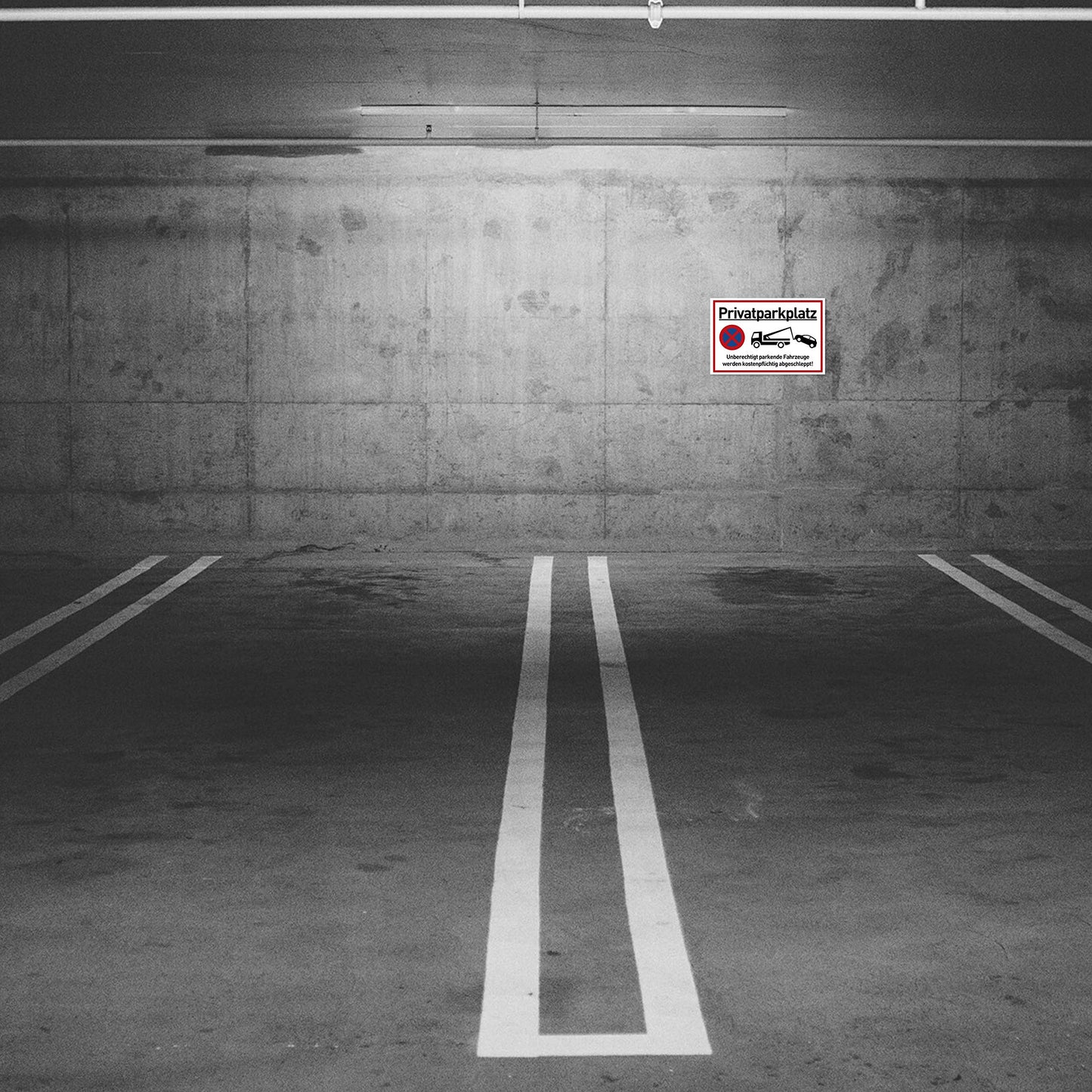 XXL Privatparkplatz Schild Parken Verboten (44x32 cm Groß Kunststoff) - Fahrzeuge Werden kostenpflichtig abgeschleppt - Klares Zeichen für Parkverbot - Parkplatz Schilder Privatgrundstück