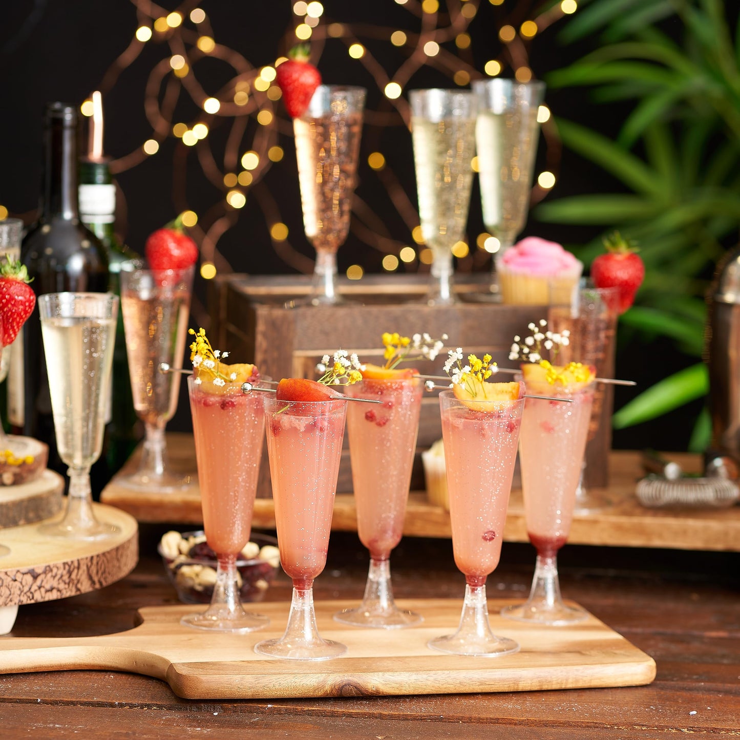 MATANA 50 Premium Elegante Sektgläser aus Kunststoff mit Silberglitter, 150ml - Plastik Champagnergläser, Sektflöten, Proseccogläser für Hochzeiten, Geburtstage, Partys - Stabil & Mehrweg