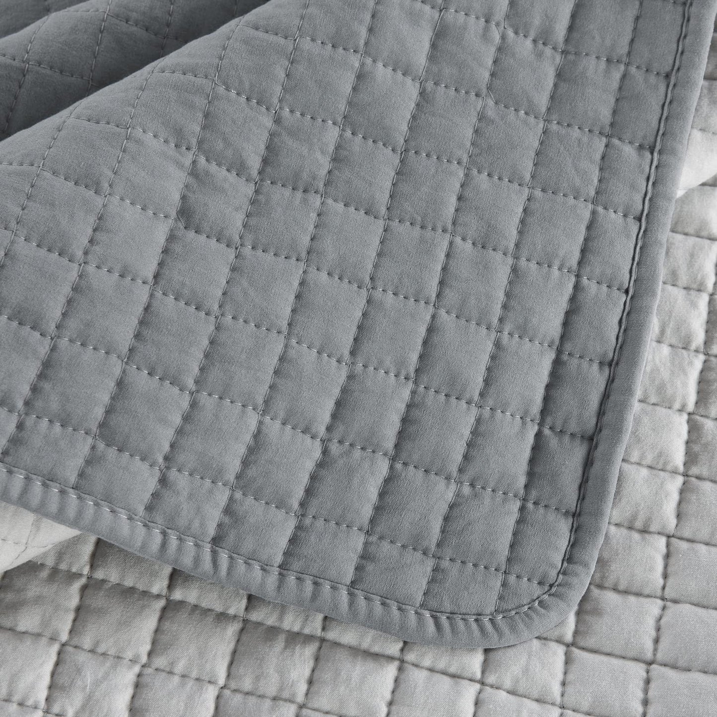 WOLTU Tagesdecke Bettüberwurf 240x260 cm, Steppdecke 360GSM Patchwork Wendedesign Kariert, Bedspreads Bettdecke Doppelbett unterfüttert und Gesteppt Stepp Decke, Grau+Hellgrau