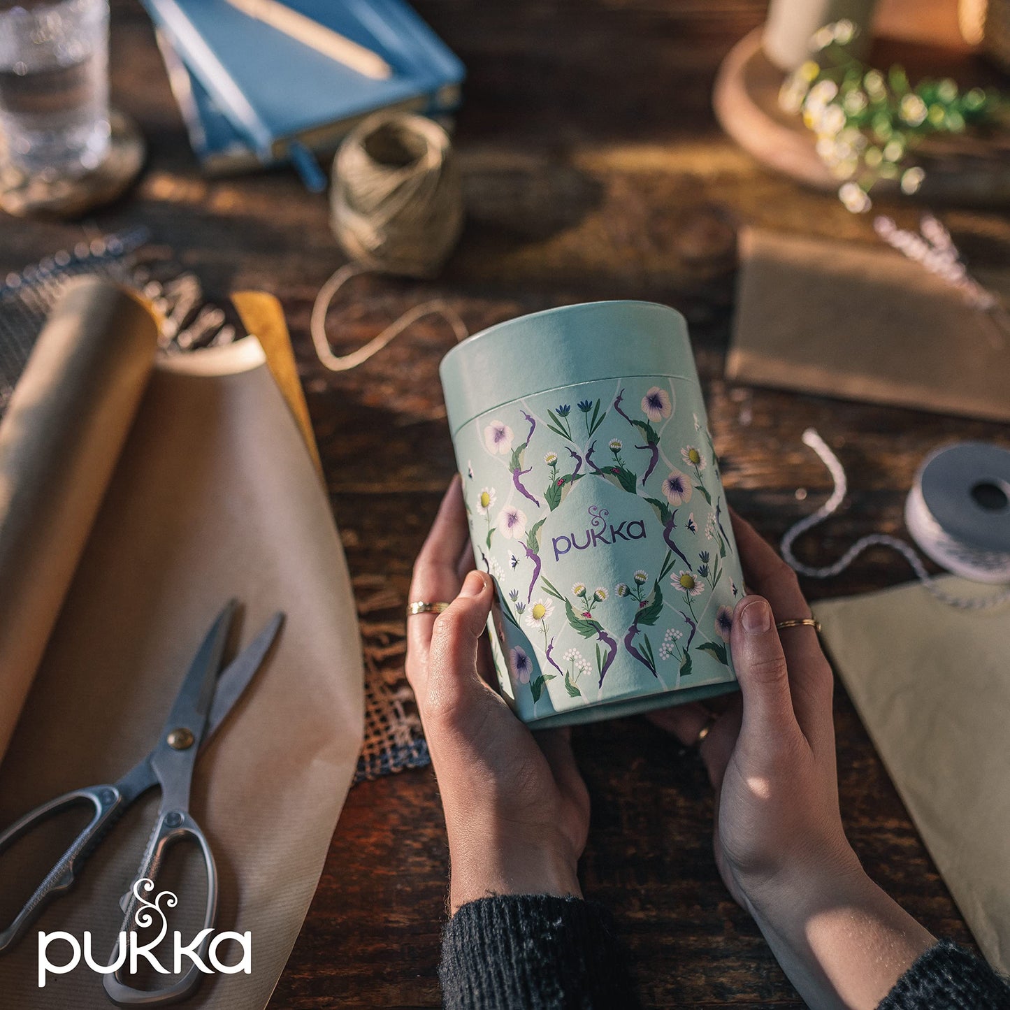 Pukka Tee Geschenkset, Bio Tee Dose "Seelenzauber", Manuka Honig, Kamille, Tee Set, Geschenkidee, 5 Varianten,30 Teebeutel